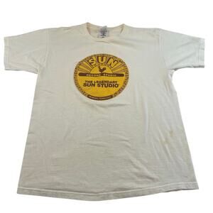 Vintage The Legendary Sun Studio Recording Studio Tshirt Memphis, Tennessee, L